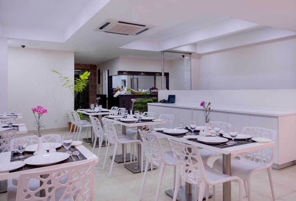 Novina Hotel Male Ngoại thất bức ảnh