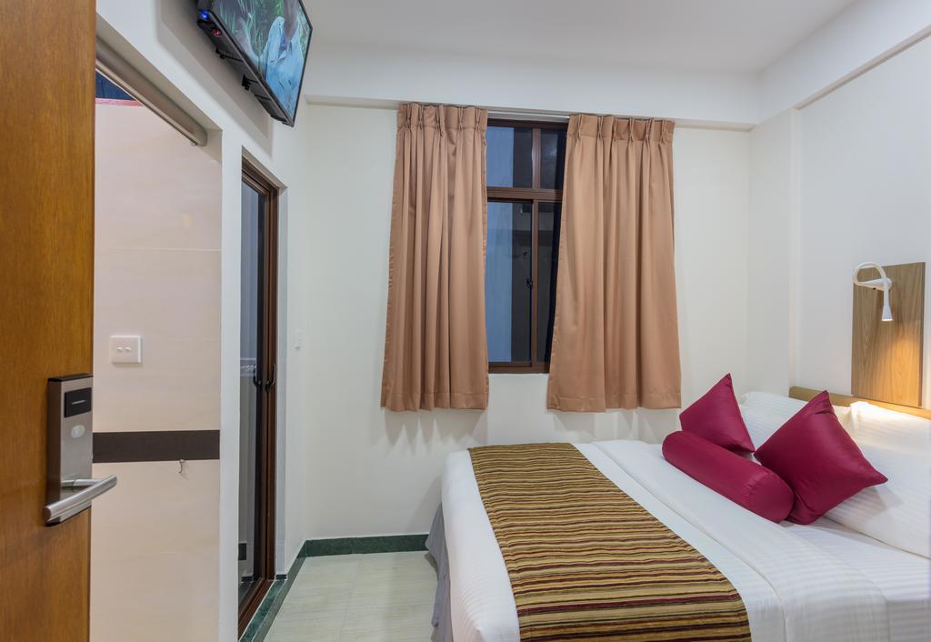 Novina Hotel Male Ngoại thất bức ảnh