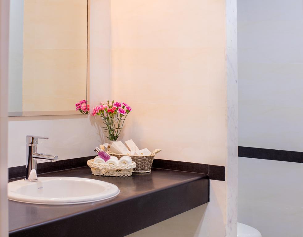Novina Hotel Male Ngoại thất bức ảnh